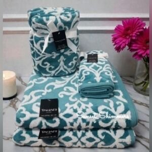 Tahari Home premium bath towel sets